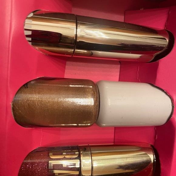 Beautycounter Going Places Makeup Kit - Picture 5 of 8